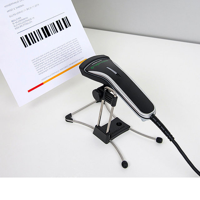 OPR 2001 mit Staender Anwendung web 15x15 Barcodescanner