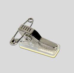 Nadelclip für Ausweise