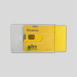 Schutzhülle für Ausweise bei ADES AG erhältlich