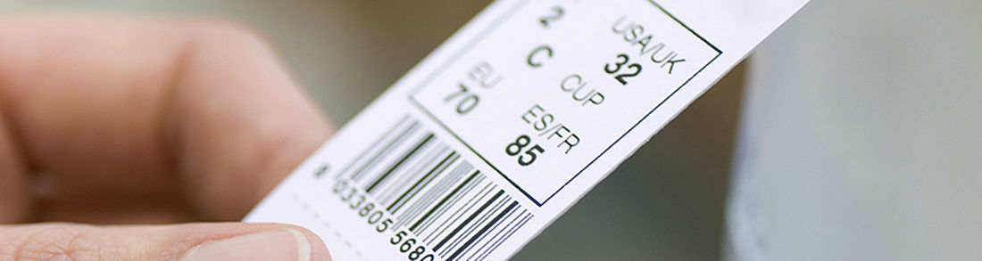 Anhängeschilder mit Stanzloch aus Kartonpapier