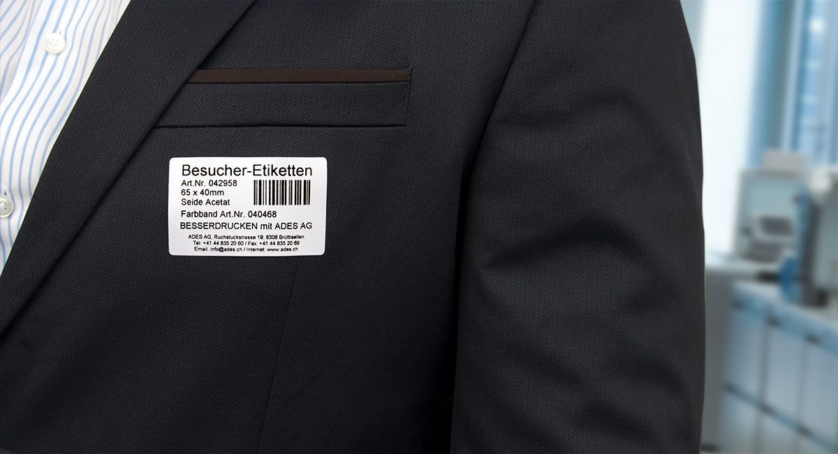 Selbstklebende Besucher-Etiketten schwarz-weiss bedrucken.